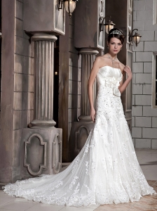 Elegant A-line / Princess Strapless Court Train Lace and Elastic Wove Satin Appliques Wedding Dress