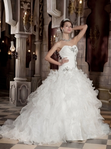 Discount A-Line / Princess Sweetheart Brush / Sweep Train Satin and Organza Beading Wedding Dress