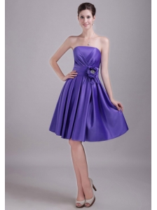 Purple A-line / Princess Strapless Knee-length Satin Handle-made Flower Bridesmaid Dress