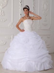 Gorgeous White Quinceanera Dress Strapless Floor-length Organza Lace Ball Gown
