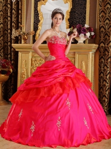 Modest Red Quinceanera Dress Sweetheart Taffeta Beading Ball Gown