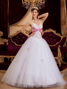 Pretty White Quinceanera Dress Sweetheart Appliques Tulle A-line / Princess