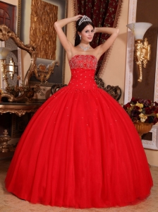 Romantic Red Quinceanera Dress Strapless Tulle Beading Ball Gown