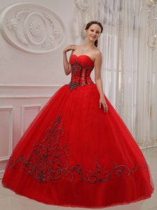 Sexy Red Quinceanera Dress Sweetheart Tulle Appliques Ball Gown