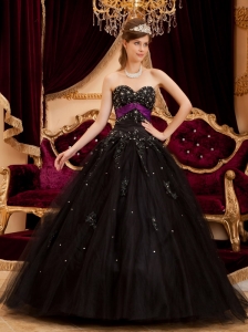 Wonderful Black Quinceanera Dress Sweetheart Tulle Appliques Ball Gown