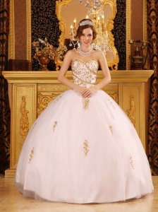 Elegant White Quinceanera Dress Sweetheart Tulle Appliques Ball Gown