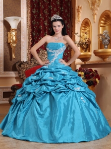 Low Price Aqua Blue Quinceanera Dress Strapless Taffeta Appliques Ball Gown
