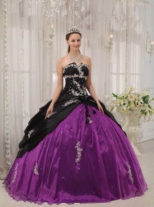 Modest Black and Purple Quinceanera Dress Strapless Taffeta and Organza Apppliques Ball Gown