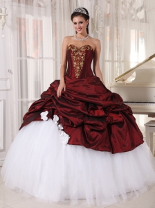 Best Burgundy and White Quinceanera Dress Sweetheart Taffeta and Tulle Appliques Ball Gown