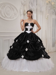Black  White Prom Dress on Gorgeous Black And White Quinceanera Dress Sweetheart Taffeta And
