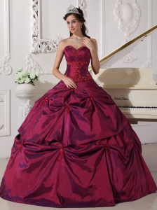 Beautiful Burgundy Quinceanera Dress Sweetheart Taffeta Appilques Ball Gown