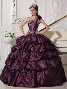 Purple  Shoulder Dress on Quinceanera Dresses   New Quinceanera Gowns  Sweet Sixteen Dresses
