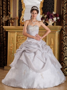 Inexpensive Grey Quinceanera Dress Sweetheart Organza Beading Ball Gown