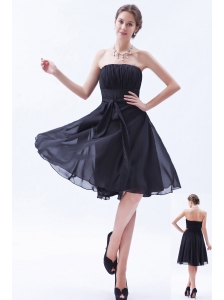 Black A-line / Princess Strapless Little Black Dress Chiffon Bow Knee-length