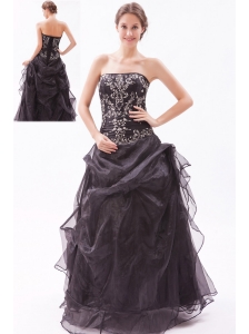 Black A-line / Princess Strapless Prom Dress Organza Beading Floor-length
