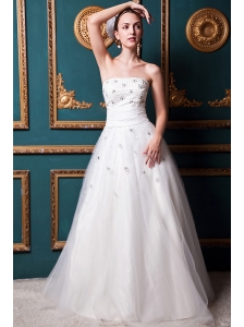 Beautiful A-line Strapless Floor-length Tulle and Taffeta Beading Wedding Dress