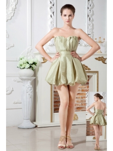 Olive Green A-line Sweetheart Cocktail Dres Ruch Mini-length Taffeta