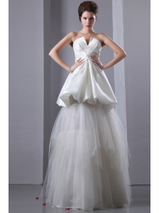 Gorgeous A-line Strapless Wedding Dress Ruch Taffeta and Tulle Floor-length