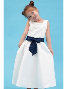 White A-line Scoop Flower Girl Dress Ankle-length Taffeta Embroidery