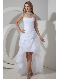 Elegant A-line / Princess Strapless Short Wedding Dress High-low Organza Bow and Beading