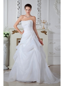 Pretty A-line / Princess Strapless Appliques Wedding Dress Brush Train Organza