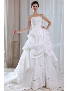 Elegant Wedding Dress Lace and Beading A-line Strapless Chapel Train Taffeta
