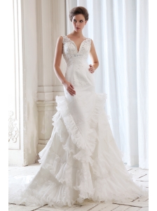 Luxurious Mermaid V-neck Beading and Appliques Wedding Dress Court Train Organza