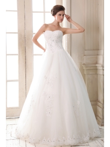 Sweet A-line Sweetheart  Beading and Appliques Wedding Dress Floor-length Tulle