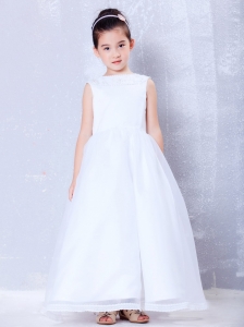 Fashionable White A-line Bateau Beading Flower Girl Dress Ankle-length Organza