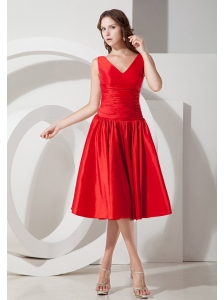 Sweet Red A-Line / Princess V-neck Evening Dress Tea-length Taffeta