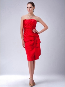 Custom Made Red Column / Sheath Strapless Bridesmaid Dress Satin Ruch Knee-length