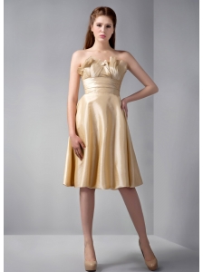 Modest Gold Empire Strapless Ruch Bridesmaid Dress Knee-length Elastic Woven Satin