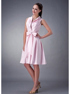 Romantic Baby Pink A-line / Princess V-neck Bridesmaid Dress Satin Ruch and Bow Knee-length