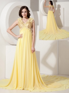 Perfect Light Yellow Empire Evening Dress V-neck Chiffon Hand Flowers Court Train