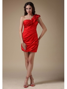 Sexy Red Column One Shoulder Cocktail Dress Elastic Woven Satin Hand Made Flower and Ruch Mini-length