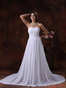 Appliques Decorate Sweetheart Neckline Chiffon Low Cost Wedding Dress With Court Train In Ajo Arizona