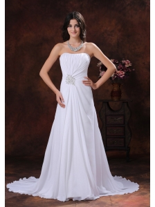 Surprise Arizona Chiffon White Beaded Decorate Sweetheart Low Cost Wedding Dress With Brush Train
