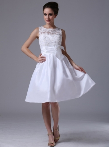 Taffeta A-Line Scoop Knee-length Beach / Destination Short Wedding Dress With Bowknot