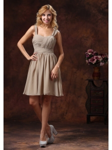 Ruch Decorate Knee-length Grey Bridesmaid Dress With Straps Neckline Dama Dresses for Quinceanera