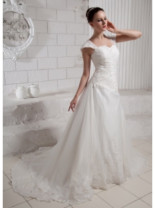 2013 Appliques Straps Sweetheart Wedding Dress With Chapel Train