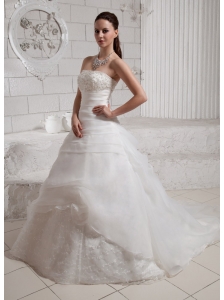 2013 Gorgeous Appliques Court Train Wedding Dress With Clasp Handle For Custom Made