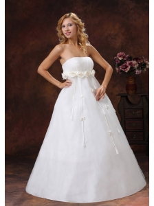 Hand Made Flowers Decorate Bust Floor-length Strapless Tulle and Satin A-line 2013 Wedding Dress