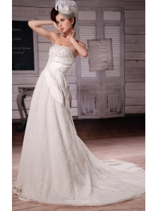 2013 Luxurious Appliques With Beading Wedding Dress With Court Train For Custom Made