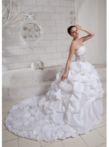 2013 Sweetheart Appliques and Pick-ups Ball Gown Wedding Dress With Chapel Train