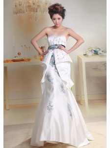 2013 Wedding Dress With Beaded Sash and Appliques Decorate