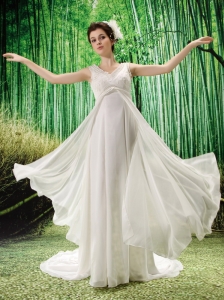 White Chiffon V-neck Brush Train V-neck Wedding  Dress