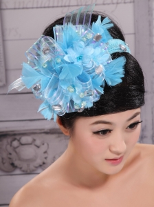 Classical Sky Blue Headpieces With Rhinestones and Feather Decorate On Tulle For Party