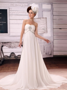 White Simple Sweetheart Chiffon A-Line Court Train Wedding Dress