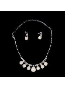Elegant Pearl With Rhinestone Necklace And Earring Set