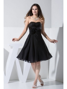 Sequin and Hand Made Flower Decorate Bodice Chiffon Black Knee-length Prom Dress